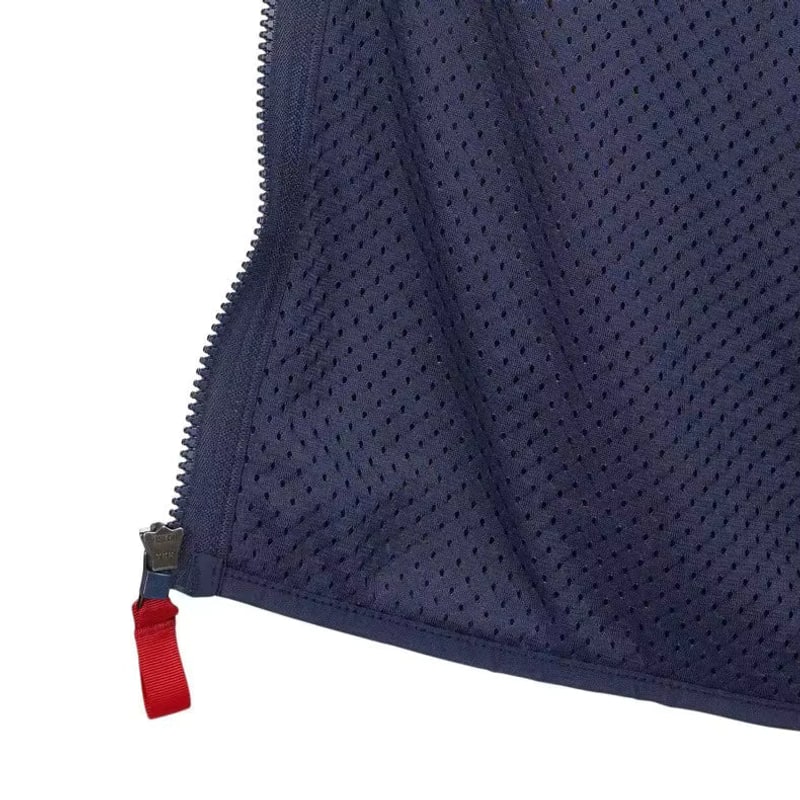 Détail de la doublure et du zip