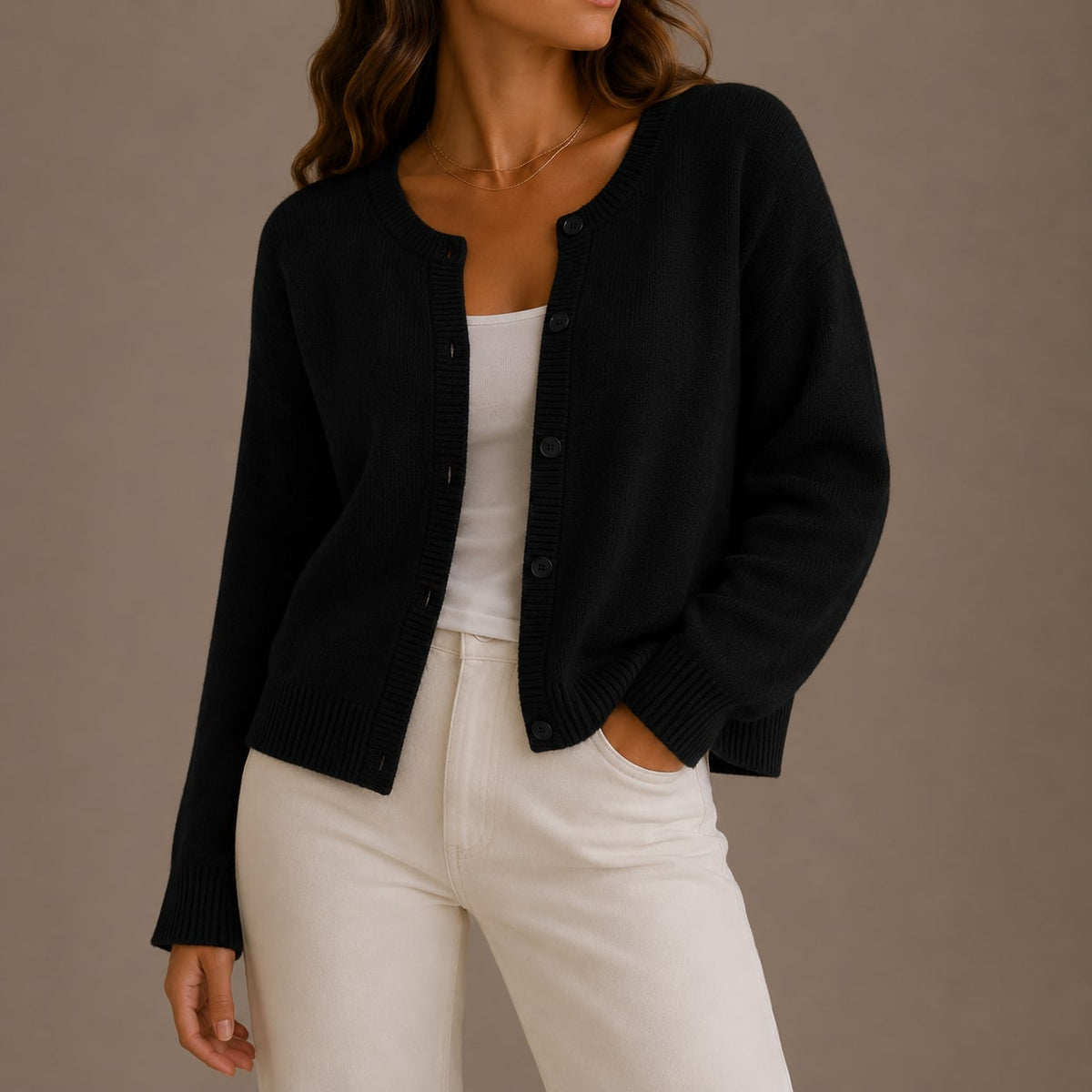 Maude gilet femme col rond maille douce noir