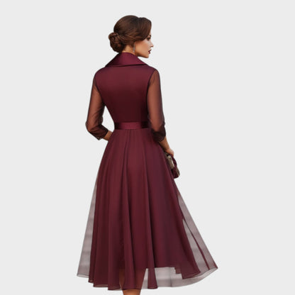 Élégante robe de cocktail bordeaux avec col et ceinture à la taille 4
