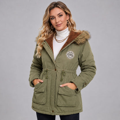 Parka femme mi-longue à capuche vert fougère 3