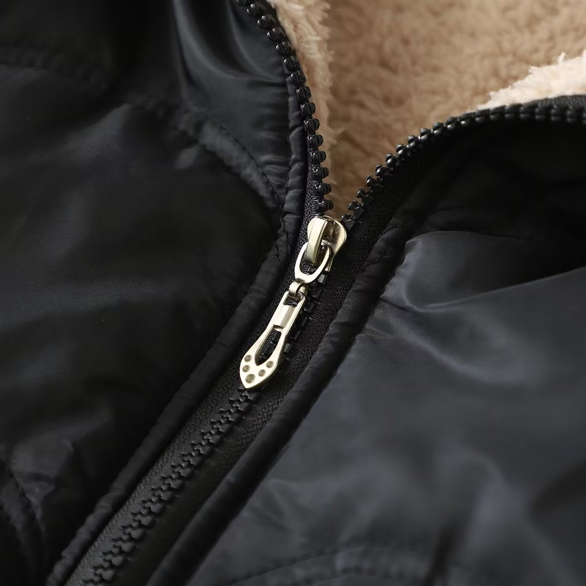Veste à capuche doublée sherpa, coloris noir, vue 4